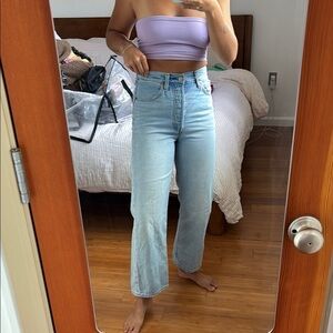 Levi’s rib cage pants light blue wash